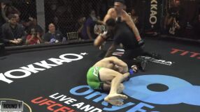 Най-бързият нокаут - 1 секунда! (ВИДЕО)