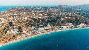 В съседна на България страна се намира един от най-слънчевите острови – с над 300 дни слънце годишно