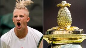 Отзад късо, отгоре като трофея на 