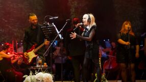 Лили Иванова с впечатляващо турне! Развълнува хиляди във Варна и Бургас (СНИМКИ)