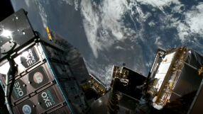 SpaceX изстреля 10 български спътника