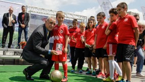 Христо Стоичков: Днес който чете, печели (ВИДЕО)