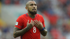 Видал: Роналдо е умник! За мен той не съществува!