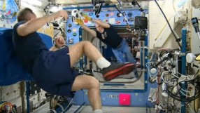 Световното по футбол вече започна в... космоса (ВИДЕО)