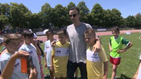 Бербатов - треньор, ръководител или актьор (ВИДЕО)