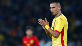 Един от капитаните на Румъния подписа с 