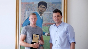 Изпратиха Роман Прохазка с плакет