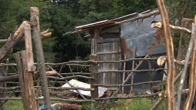 Пътят на бегълците от затвора: Дим издава първото им скривалище