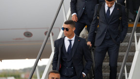 Кристиано Роналдо в битка с руските традиции (ВИДЕО)