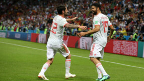 Испания пречупи Иран с късмет, отмениха гол за азиатците след VAR (ГАЛЕРИЯ)