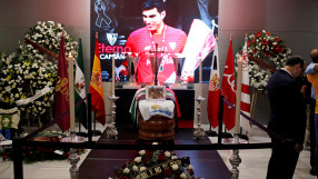 Стотици изпратиха Хосе Антонио Рейес в последния му път 