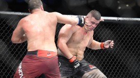 Багата излиза срещу Черния звяр в 