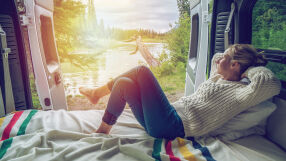 Колко време може да отлагаме ползването на отпуска?