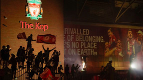 Клоп порица феновете: Ще празнуваме заедно, когато му дойде времето