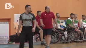 Националният ни отбор по баскетбол на колички загуби от Гърция в контрола (ВИДЕО)