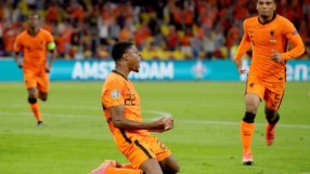 Нидерландия изпусна питомното, но догони дивото в края