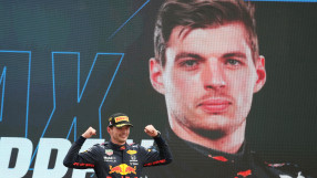 Верстапен надхитри Хамилтън и триумфира във Франция