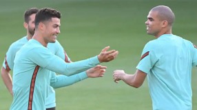 Смело: Роналдо заля Пепе с ледена вода (ВИДЕО)