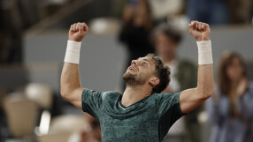 Рууд на исторически финал, фенка прекъсна мача му с Чилич