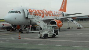 EasyJet отмени 80 полета в неделя 