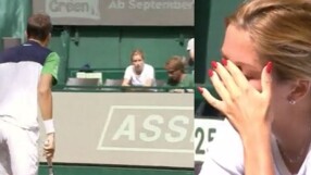 Медведев изгони треньора и разплака жена си