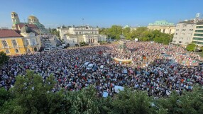 Демонстрации в подкрепа на правителството пред НС