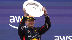 Верстапен отвя конкуренцията край Барселона