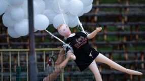 Секс кукла, напрежение и арест в Овча купел (ВИДЕО)