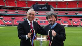 Легенда зарязва Барселона заради Славия