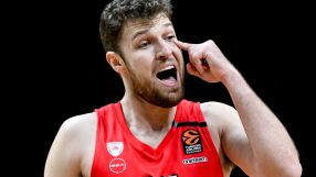 Олимпиакос предлага нов договор и 2 млн. евро на сезон на Везенков