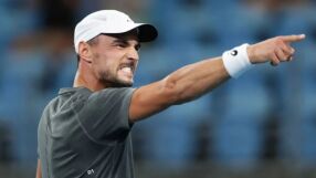 Кузманов излиза срещу кошмар на Джокович (ВИДЕО)