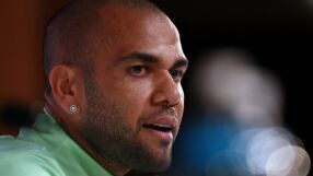 Дани Алвеш: Приятели ми обърнаха гръб, Меси пръв ми помогна