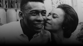 Отиде си жената, отгледала Краля на футбола (ВИДЕО)