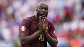 Милан преговаря за Лукаку