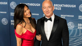 Джеф Безос и Лорън Санчес даряват 5 млн. долара на център за обучение