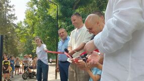 Бивш шампион на България по бокс откри стрийт фитнес в Плевен (ВИДЕО+СНИМКИ)