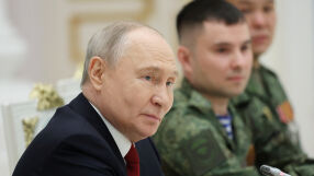 Русия внедрява свой „Старлинк“ за управление на бойни дронове в Украйна