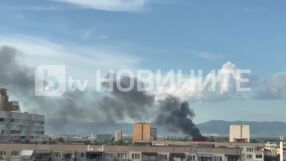 Пожар в столичния кв. "Дружба" в София (ВИДЕО и СНИМКИ)