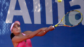 Виктория Томова и Елица Костова започнаха с победи в Мелбърн