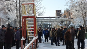 Гладни миньори на протест в Мадан