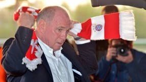 Ули Хьонес се завръща начело на 