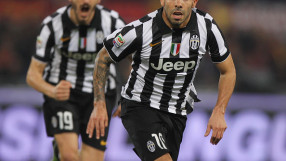 Лука Тони или Карлос Тевес?