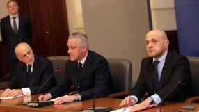 Божидар Лукарски убеден, че цените на горивата у нас ще паднат