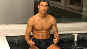 По 3000 коремни преси на ден ли прави Кристиано Роналдо  