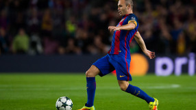 Трансферът на Иниеста в Китай е пред провал