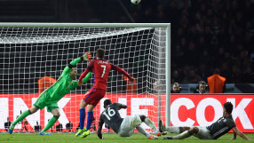 Германия без половината си титуляри срещу Англия (ВИДЕО)