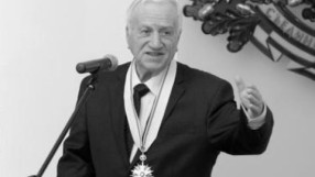 Международната федерация почете паметта на Папата на щангите 