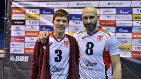 Баща и син Тетюхин играха рамо до рамо в официална среща (ВИДЕО)