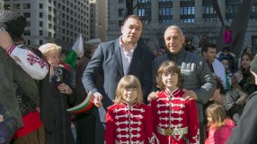 Хокейни надежди празнуваха 3 март с братя Пулеви и Стоичков (СНИМКИ)