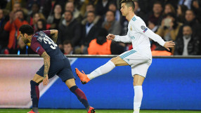 Дани Алвес отрече: Не съм си бърсал носа в Роналдо! (ВИДЕО)